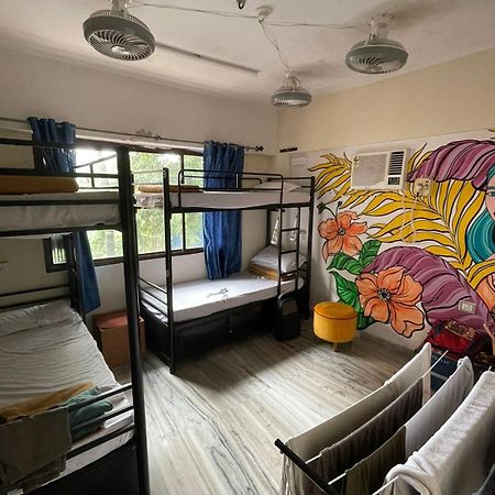 Krazy Solo Hostel Мумбаї Екстер'єр фото