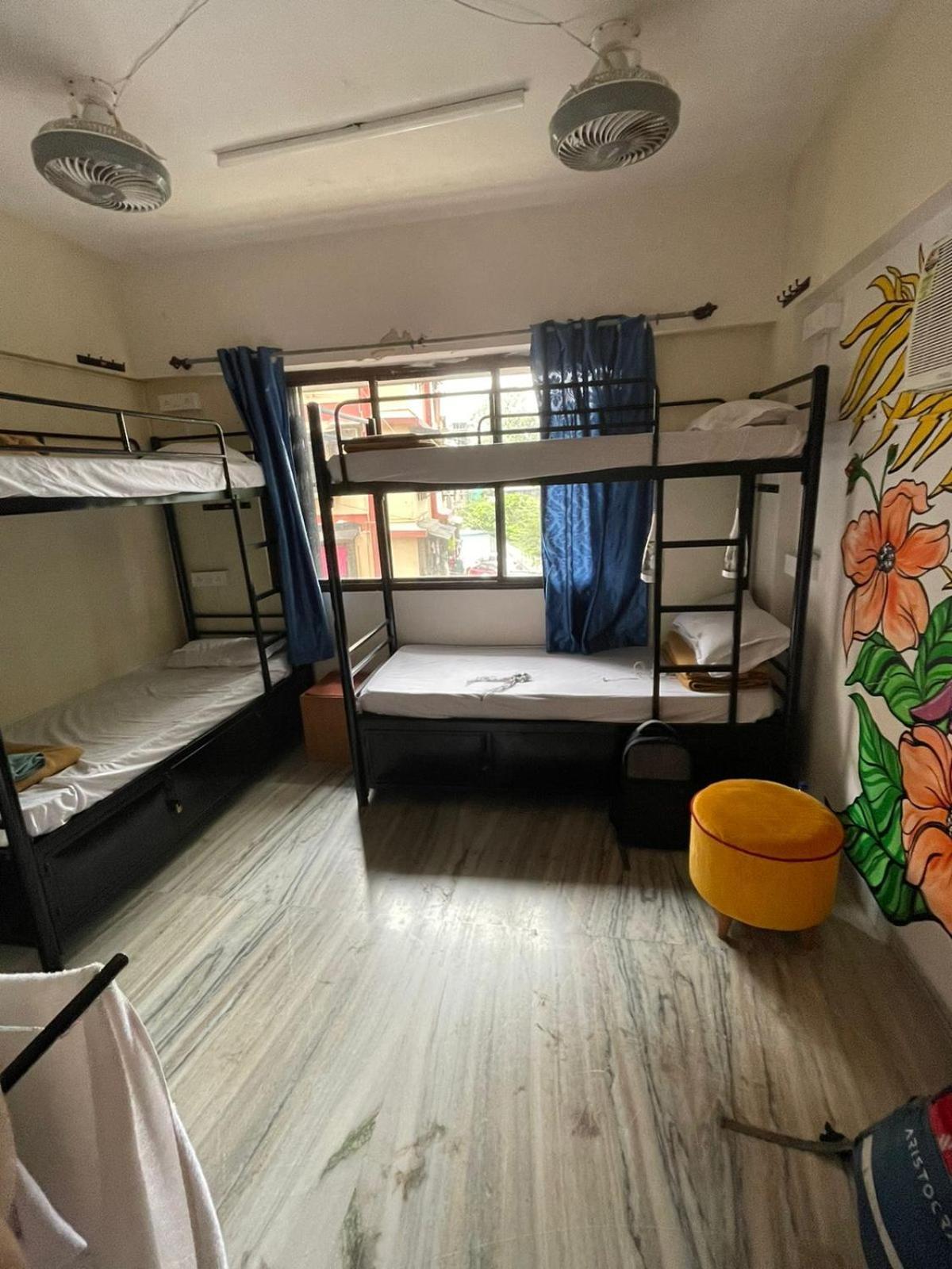 Krazy Solo Hostel Мумбаї Екстер'єр фото